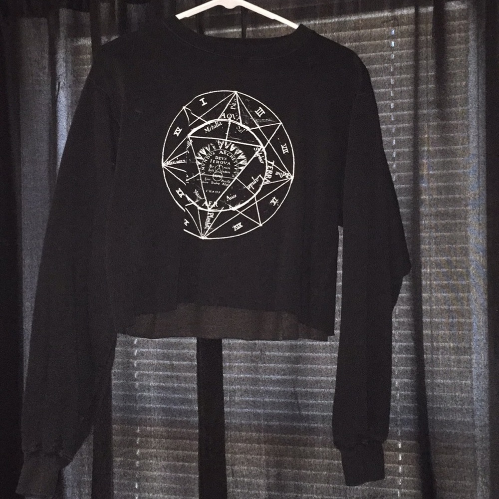 cropped hoodie